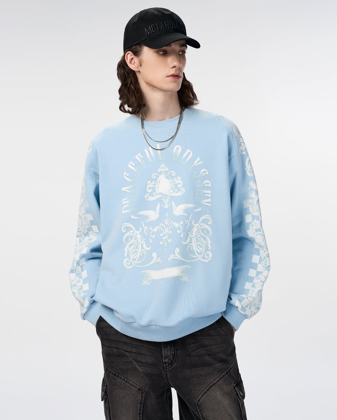 Gradient Long Sleeved Sweatshirt | Checkerboard Sleeve Accents Minimal Streetstyle